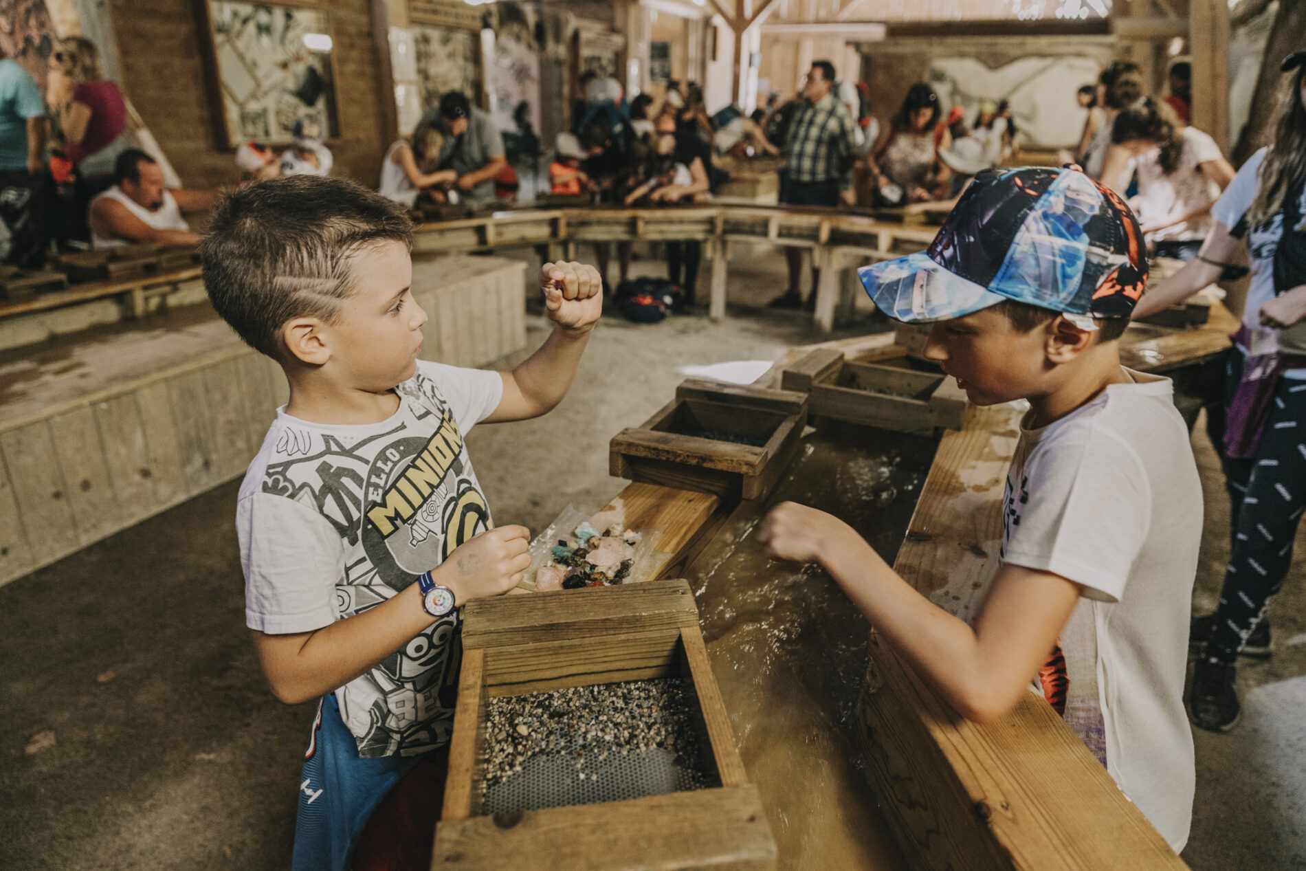 Animation avec des enfants au Dino-Zoo