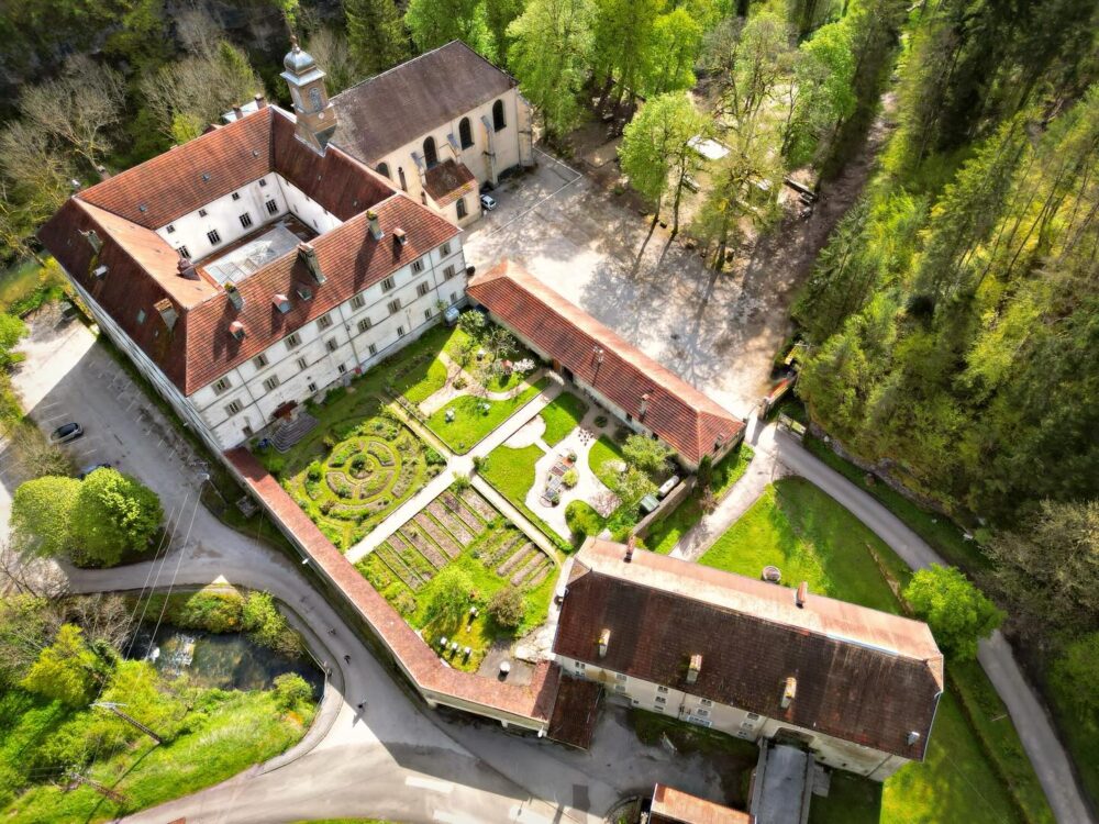 Vue aérienne du Monastère de Consolation