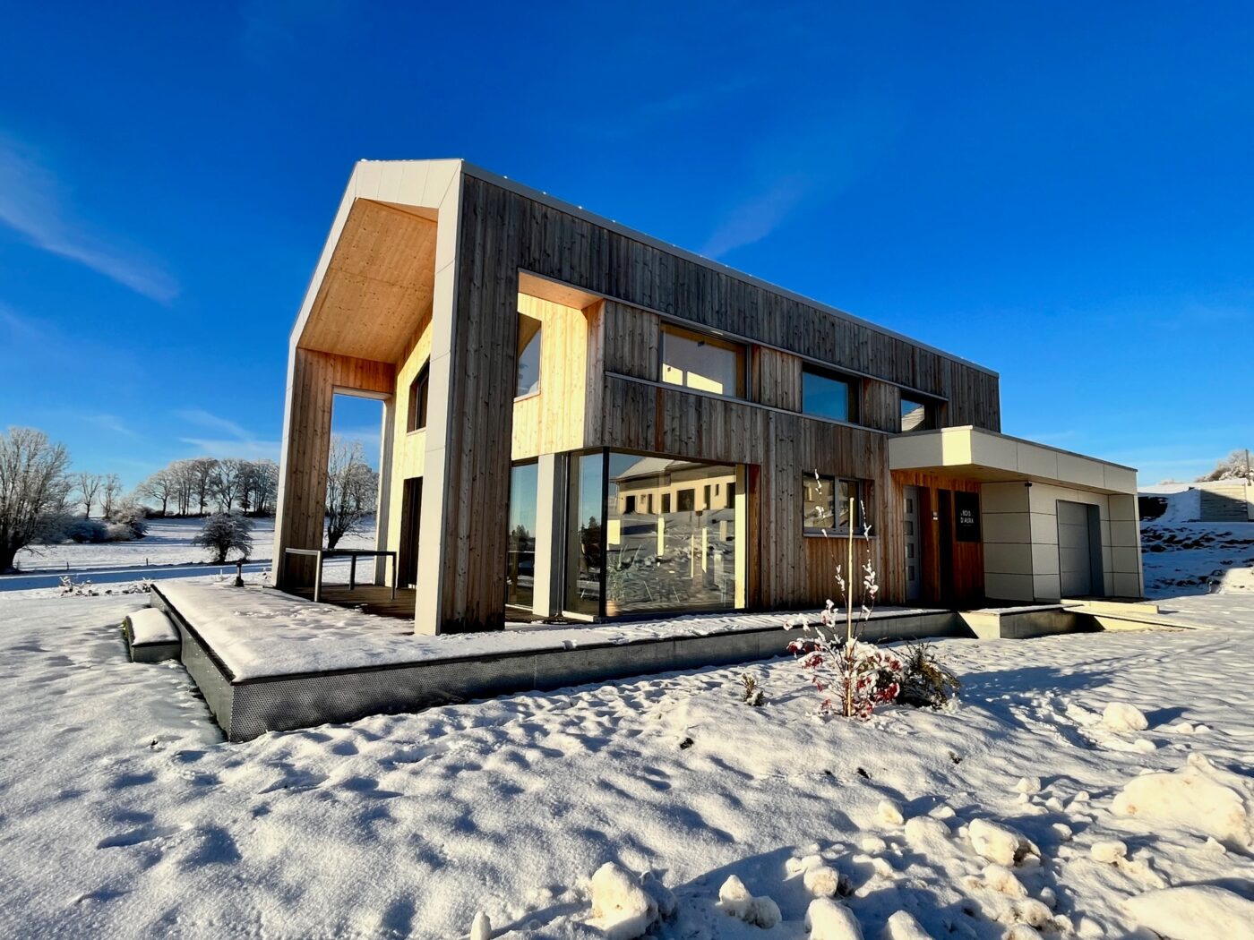Bois de l'Aura-fournets-luisans- façade hiver